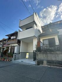 大阪府東大阪市鷹殿町