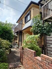 東京都中野区鷺宮１丁目