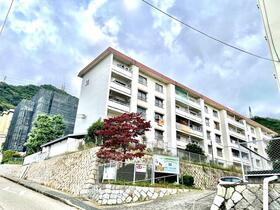 兵庫県神戸市灘区鶴甲４丁目