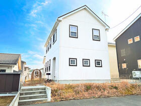 青森県八戸市西白山台4丁目