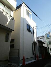 東京都品川区西品川１丁目