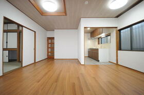 東京都八王子市暁町２丁目