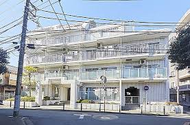 東京都足立区綾瀬４丁目