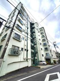 東京都世田谷区用賀３丁目