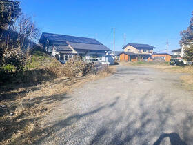 長野県千曲市大字稲荷山