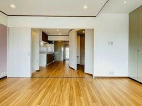 クローバーハイツ森小路３号棟