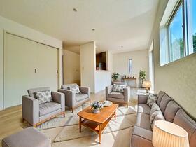 千葉県富里市七栄