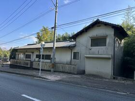 福岡県鞍手郡小竹町大字新多