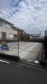 神奈川県秦野市曲松１丁目