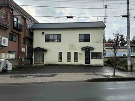 青森県弘前市大字茜町１丁目