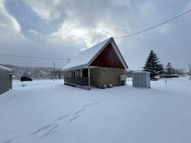 北海道空知郡上砂川町字鶉