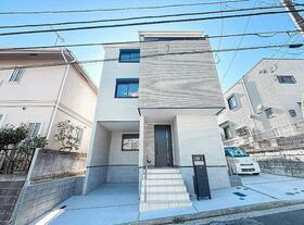 神奈川県横浜市金沢区富岡西１丁目