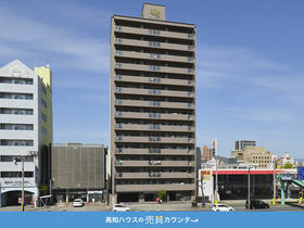 ロイヤルガーデンはりまや町