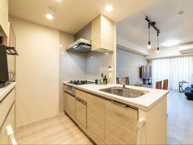 東京都台東区台東４丁目