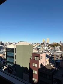 東京都文京区根津１丁目