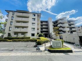 京都府京都市西京区大枝北沓掛町１丁目