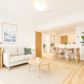 福岡県福岡市博多区板付４丁目