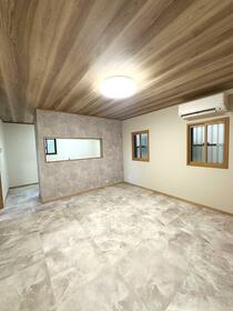 埼玉県さいたま市岩槻区上里１丁目