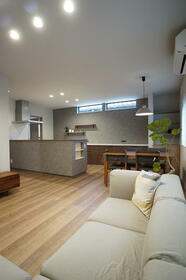 富山県砺波市出町中央