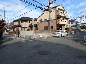 兵庫県宝塚市光明町