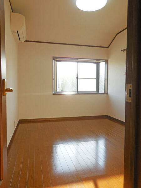 detached 東京都荒川区東尾久６丁目

地図を見る