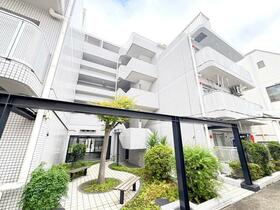 東京都足立区六木１丁目