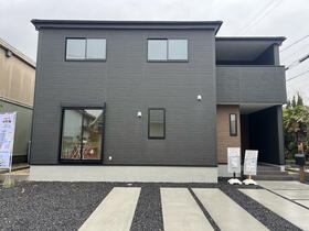 三重県鈴鹿市長太新町１丁目