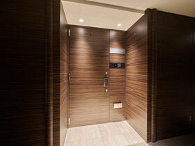 東京都港区高輪１丁目