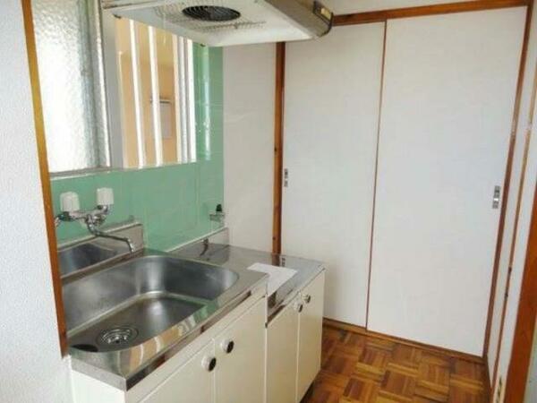 画像4:キッチン