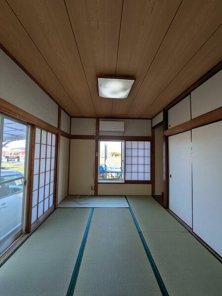 detached 埼玉県北足立郡伊奈町大字羽貫

地図を見る