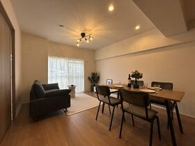 エクレールアダチ