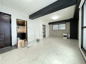 北海道札幌市中央区大通西１５丁目