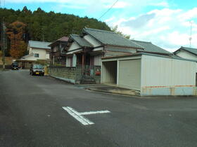 三重県津市一身田豊野