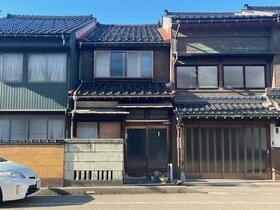 富山県高岡市千石町