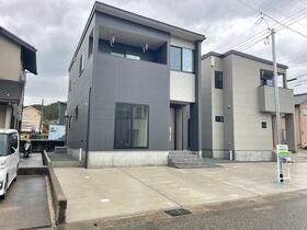 富山県小矢部市埴生