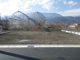 山梨県南アルプス市桃園