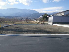 山梨県南アルプス市桃園