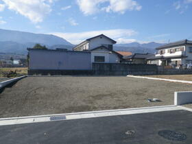 山梨県南アルプス市桃園