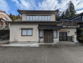 富山県魚津市金山谷