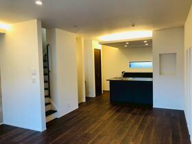 福岡県福岡市西区姪浜駅南２丁目