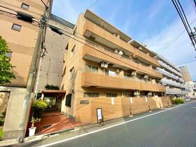 東京都目黒区東山１丁目