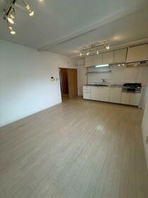 埼玉県新座市新座３丁目