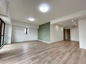 グローリアス岩倉第二　３０１