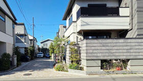 東京都調布市小島町２丁目