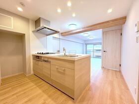 東京都世田谷区経堂１丁目