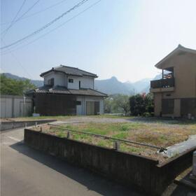 山梨県上野原市新田