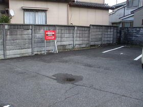 富山県富山市中川原新町