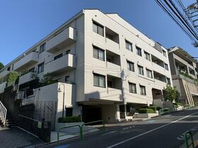 東京都港区白金２丁目