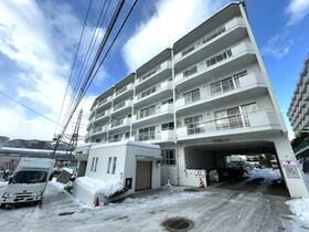 北海道札幌市豊平区平岸三条１８丁目