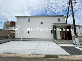 三重県鈴鹿市長太新町２丁目